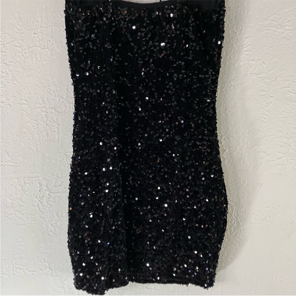 Lucy In The Sky Briar Sequin Bodycon Dress in Black - Picture 7 of 10